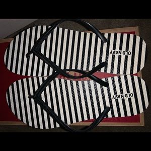 old navy flip flops